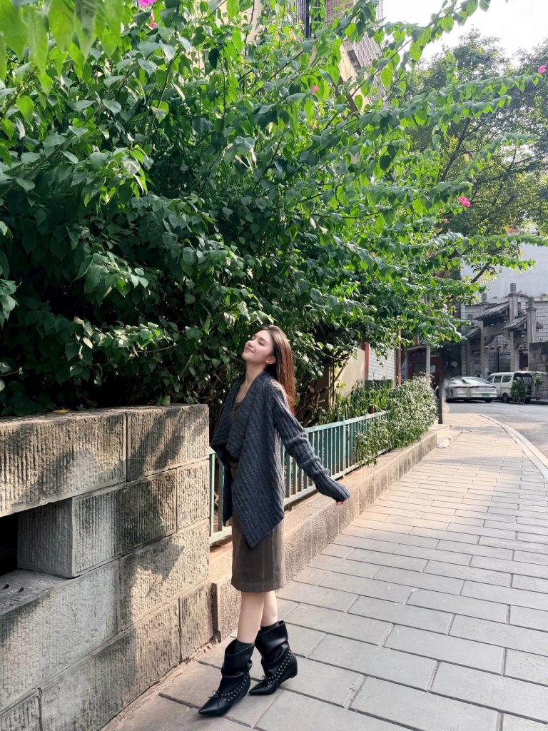 城市生活人物配图